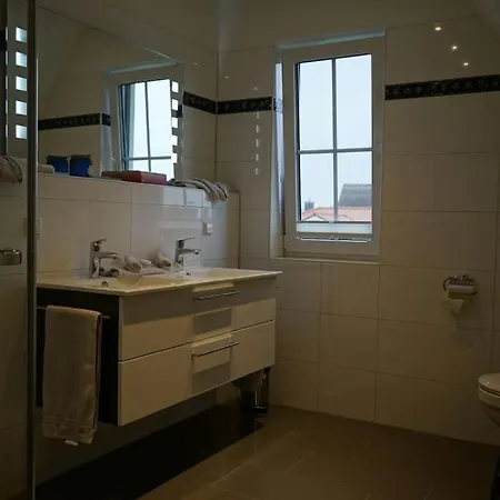 In Vaschvitz With Sauna *